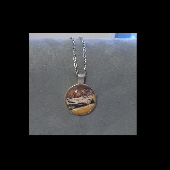 Cute Cat Reading Book picture Necklace - Picture 3 of 3